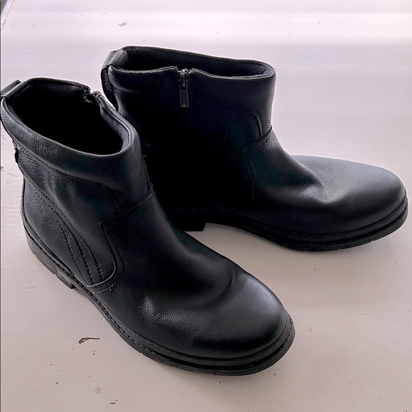 Clarks Kimball Biker Zip Boots Men's Size 11 M Black Leather WATERPROOF